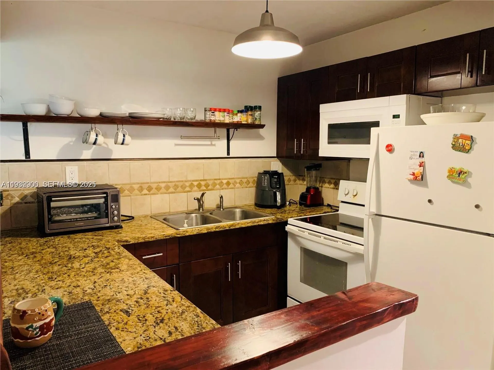 5855 Washington Street Hollywood FL 33023