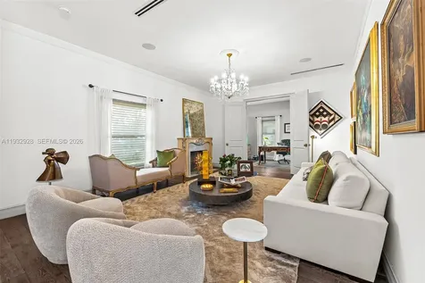 680 Buttonwood Lane Miami FL 33137