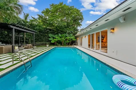 680 Buttonwood Lane Miami FL 33137