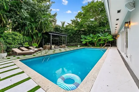680 Buttonwood Lane Miami FL 33137