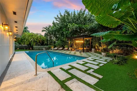 680 Buttonwood Lane Miami FL 33137