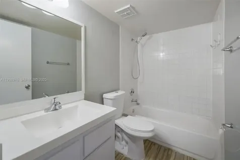 2570 W 67th Place Hialeah FL 33016