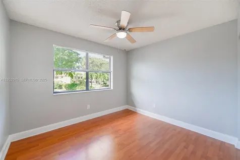 2570 W 67th Place Hialeah FL 33016