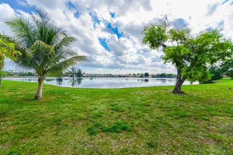 2570 W 67th Place Hialeah FL 33016
