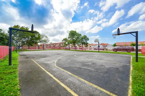 2570 W 67th Place Hialeah FL 33016