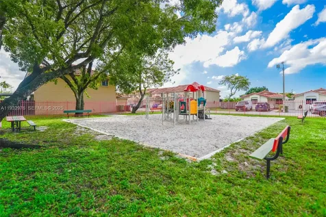 2570 W 67th Place Hialeah FL 33016
