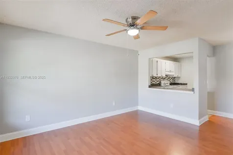2570 W 67th Place Hialeah FL 33016