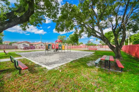 2570 W 67th Place Hialeah FL 33016