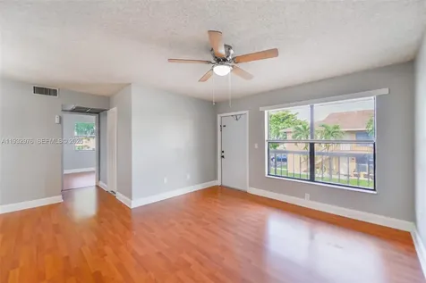 2570 W 67th Place Hialeah FL 33016