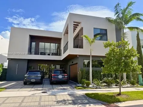 10109 NW 76th Terrace Doral FL 33178