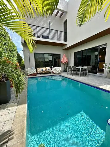 10109 NW 76th Terrace Doral FL 33178