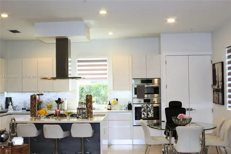 10109 NW 76th Terrace Doral FL 33178
