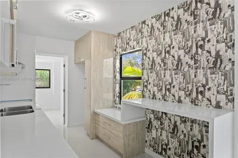 1640 NE 183 Street North Miami Beach FL 33179