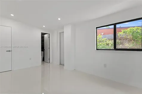 1640 NE 183 Street North Miami Beach FL 33179
