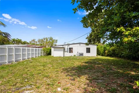 1640 NE 183 Street North Miami Beach FL 33179