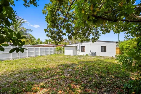 1640 NE 183 Street North Miami Beach FL 33179