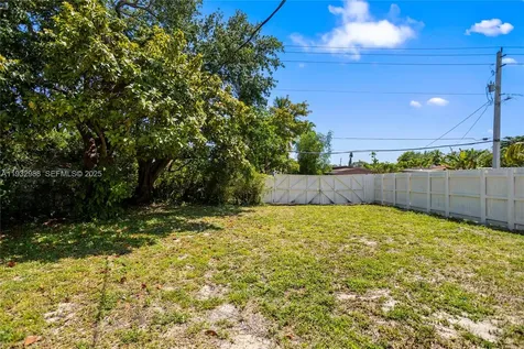 1640 NE 183 Street North Miami Beach FL 33179