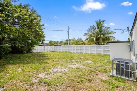 1640 NE 183 Street North Miami Beach FL 33179