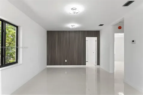 1640 NE 183 Street North Miami Beach FL 33179