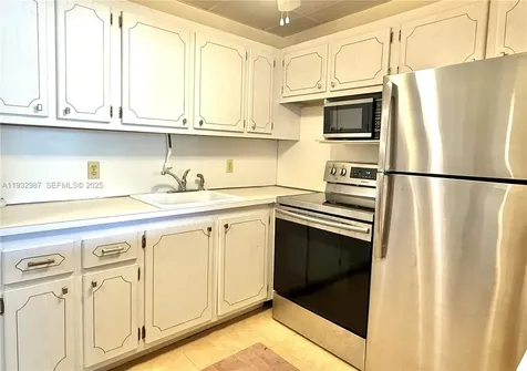 1023 Durham A Deerfield Beach FL 33442