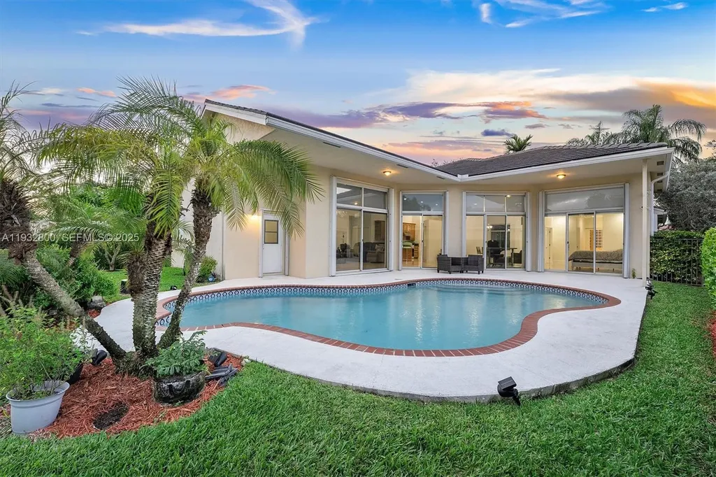 2667 Palmer Place Weston FL 33332