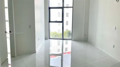 851 NE 1st Avenue Miami FL 33132