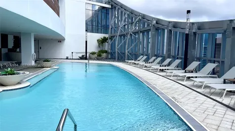 851 NE 1st Avenue Miami FL 33132