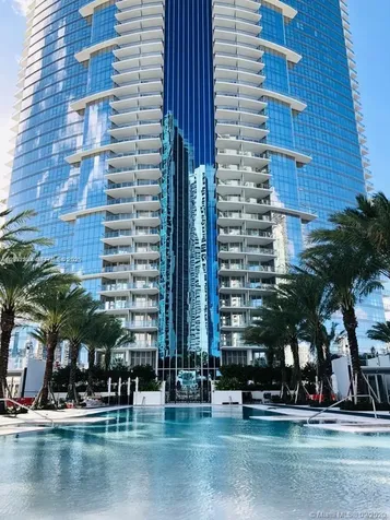 851 NE 1st Avenue Miami FL 33132