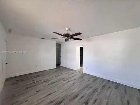 1040 Curtiss Drive Opa-Locka FL 33054