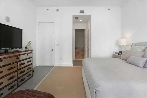 15811 Collins Avenue Sunny Isles Beach FL 33160