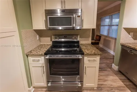 6101 SW 95th Court Miami FL 33173