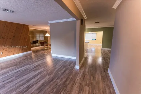 6101 SW 95th Court Miami FL 33173