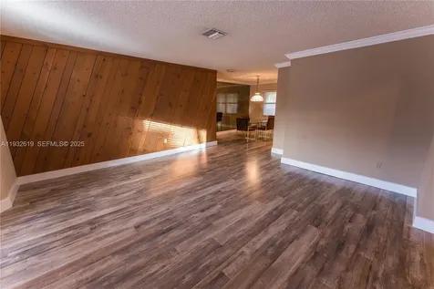 6101 SW 95th Court Miami FL 33173