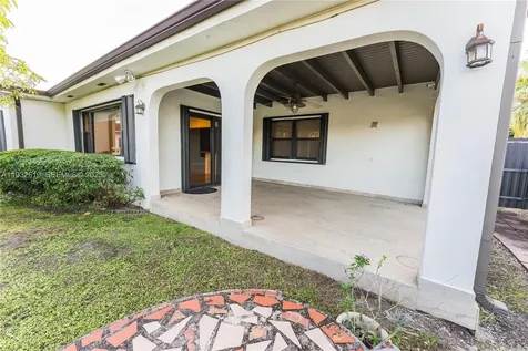 6101 SW 95th Court Miami FL 33173