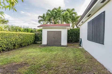 6101 SW 95th Court Miami FL 33173