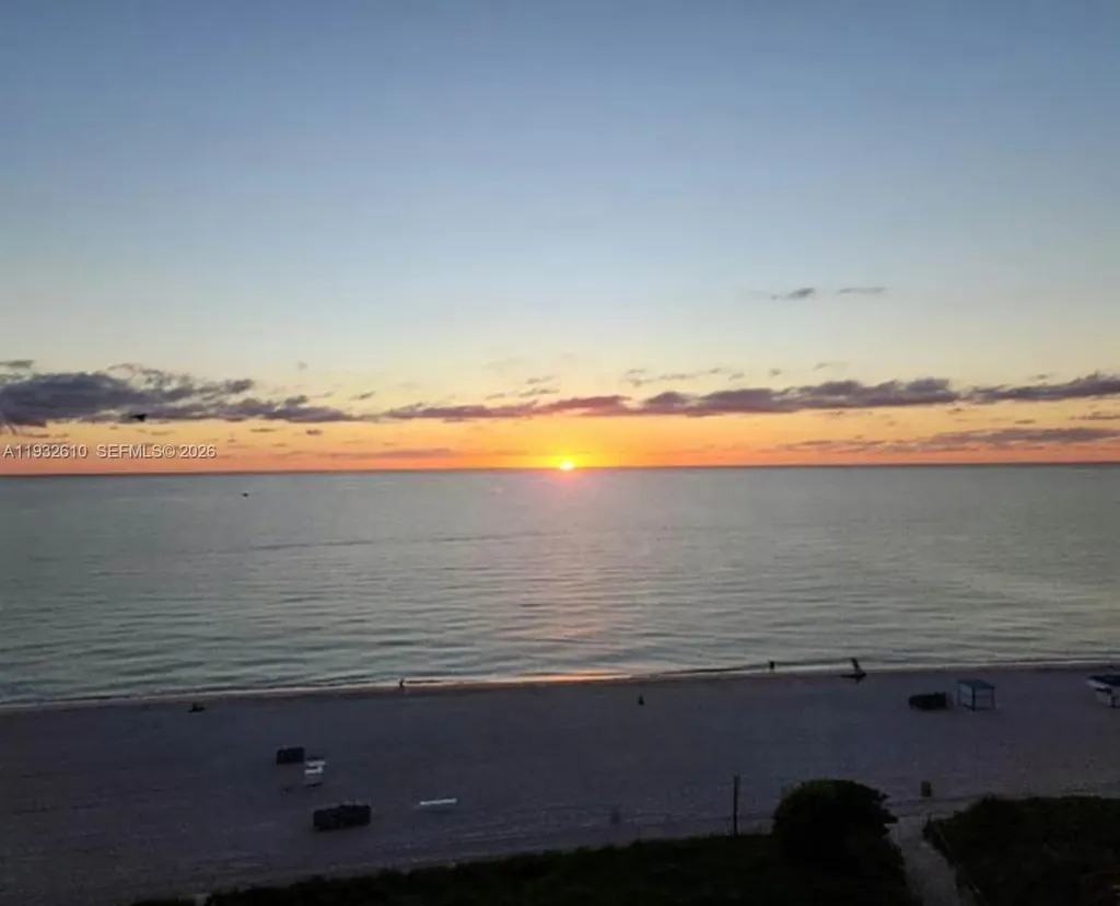 6423 Collins Avenue Miami Beach FL 33141