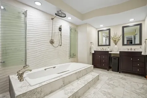 6423 Collins Avenue Miami Beach FL 33141