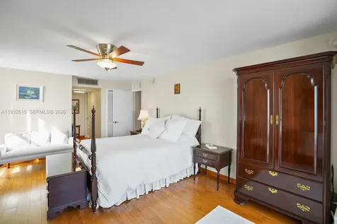 6423 Collins Avenue Miami Beach FL 33141