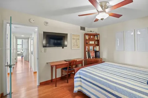 6423 Collins Avenue Miami Beach FL 33141