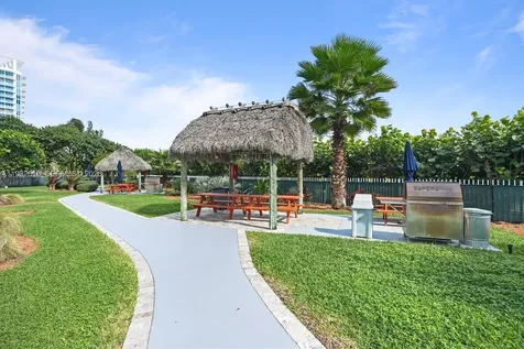 6423 Collins Avenue Miami Beach FL 33141