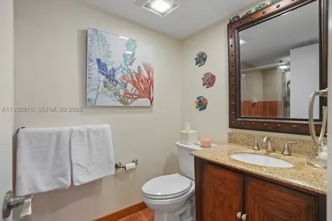 6423 Collins Avenue Miami Beach FL 33141