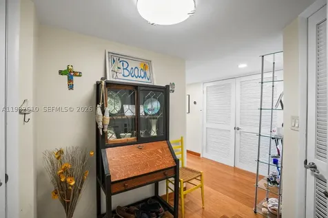 6423 Collins Avenue Miami Beach FL 33141