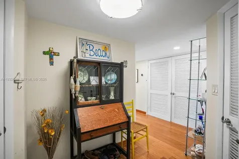 6423 Collins Avenue Miami Beach FL 33141
