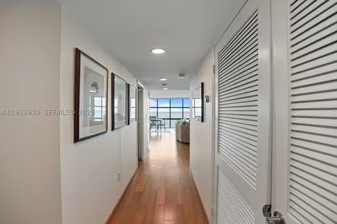 6423 Collins Avenue Miami Beach FL 33141