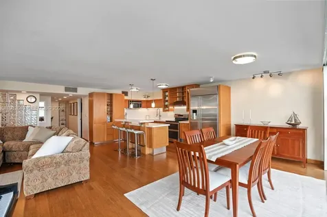6423 Collins Avenue Miami Beach FL 33141