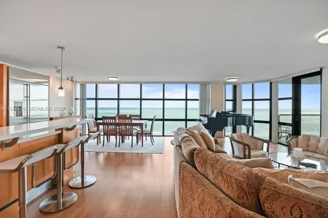 6423 Collins Avenue Miami Beach FL 33141