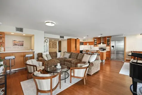 6423 Collins Avenue Miami Beach FL 33141