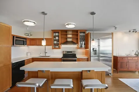 6423 Collins Avenue Miami Beach FL 33141