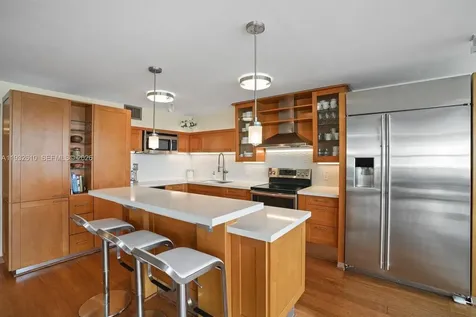 6423 Collins Avenue Miami Beach FL 33141