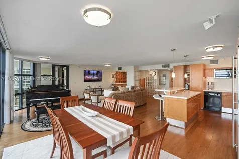 6423 Collins Avenue Miami Beach FL 33141